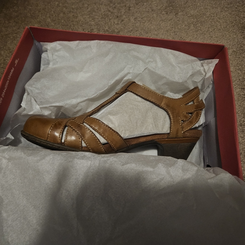 NIB Rockport Aubrey size 8.5